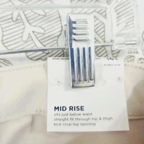 NWT Lands' End Mid Rise Kick Crop Leg Women's Stretched Beige 16T 1493 - Picture 6 of 10